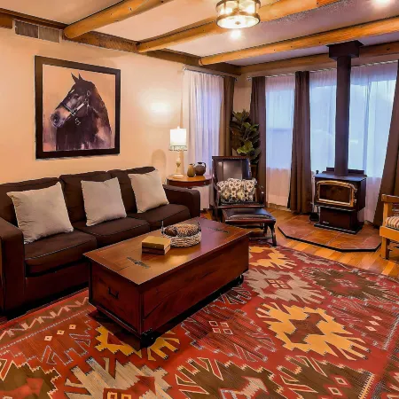 Pet-Friendly Clovis Home Yard, Pergola and Hot Tub Hotels in Clovis