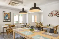 Hostal Jume - Urban Rooms - breakfast