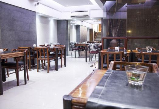 호텔 조식 및 라운지 공간