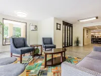 Quality Inn Mt. Pleasant – Charleston Hotels near Wragg Square