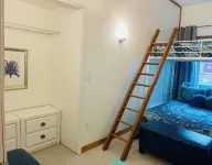 Hilltop Terrace 2 Br,1.5 BA Guest Apartment 1.5 Miles from I-75.