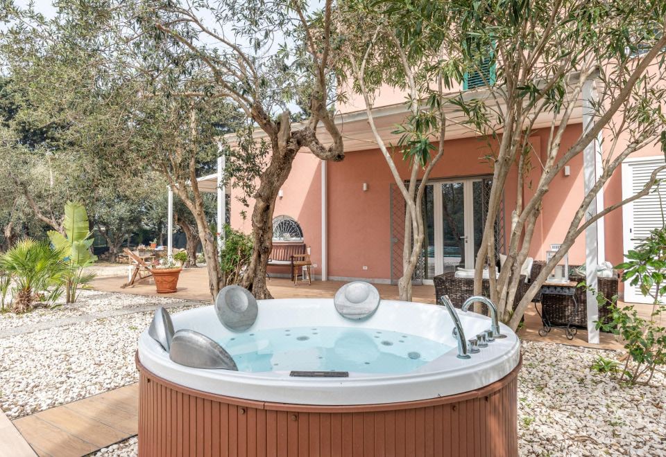 Hotel Villa Giovanna Con Piscina by Wonderful Italy, Leisure & Recreation, Hot spring/Public bath