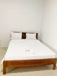 m² dengan 1 kamar tidur dan 1 kamar mandi pribadi di Wae Kelambu Hotel di Tondong Belang