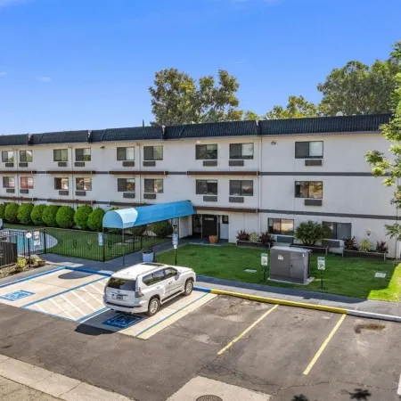 Days Inn by Wyndham Woodland