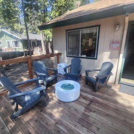 2-bedroom cabin in Lake Almanor West.