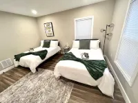 The Great Escape with Movie Room near SU! Hotels in Syracuse