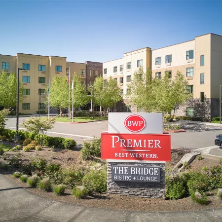 Best Western Premier Hotel at Fishers Landing