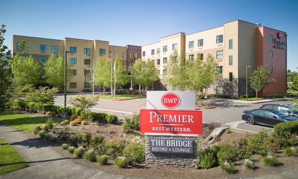 Best Western Premier Hotel at Fishers Landing