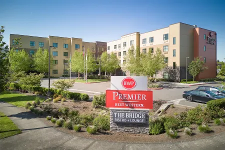 Best Western Premier Hotel at Fishers Landing