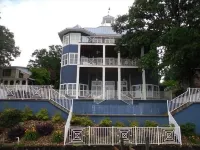 6 Br, 7 bath, sleeps 12