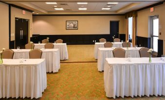 Holiday Inn Express & Suites Halifax Airport