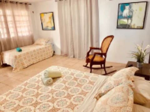 เดอะ ฮิลล์ แอท อเรซิโบ 681 โอเชียน ไดรฟ์