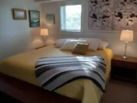 Eagle Pass Cabina- Unique Cabin Perfect for Two!