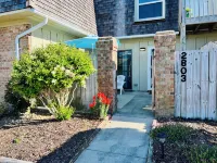 2 BR Kitty Hawk Condo: Heat/AC, WiFi, Pool, Tennis & Pickleball Near Ocean