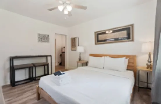 Cozy Studio with Kitchenette and Fast Wi-Fi - Inviting Arts District Haven