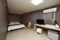 Boryeong Renaissance Pension Stay Hotels in Boryeong-si
