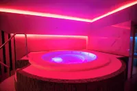 Tresor Le Palais Timisoara, Curio Collection by Hilton - Gym
