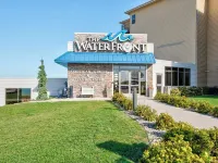 Charming 3-bedroom condo with stunning lake views in fabulous Arnolds Park, IA 아놀드 파크 호텔
