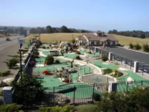 Emerald Dolphin Inn & Mini Golf Hoteles en Fort Bragg