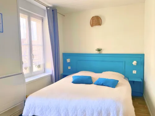Chambre Privative au Centre de Bourbourg - Proche commodités et Gare Hotel a Loon-Plage