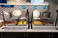 Holiday Inn Express & Suites EDMONTON SW – WINDERMERE by IHG - breakfast