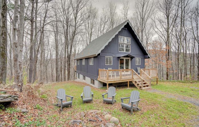 Hunter Mountain Home w/ Game Room: 1 Mi to Skiing!