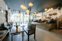 Lopi Hotel