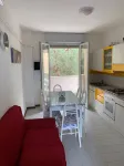 Beautifully renovated flat with shared pool - 2星級