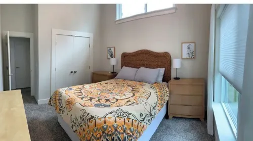 Private & Spacious 2BR apartment in Kingston, WA