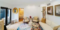 Coastal Chic 1BR Retreat – Walk to Jupiter Beach!