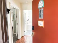 #7 Jacuzzi tub-Balcony- Historic Downtown suite