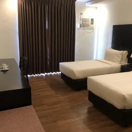 Piña Suites