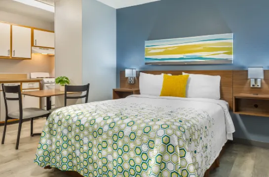 ホームタウン スタジオズ & スイーツ バイ レッド ルーフ グリーンズボロ グリーンズボロのホテル