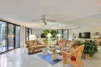 Atlantic Paradise by AvantStay Great Location w Balcony Outdoor Dining Shared Pool Hot Tub