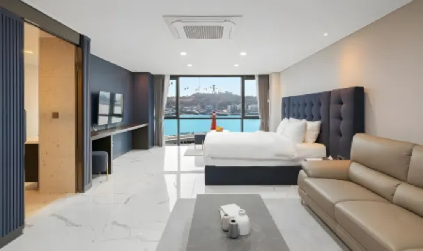 Yeosu Haerang Hostel Pension