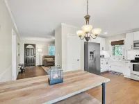Family-Friendly 3/2 Home Near Prisma, Fenced Yard Hotéis em Dunean