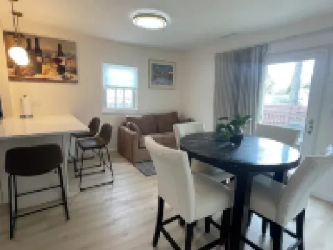 Newly Renovated Luxury 3-Bed 2-Bath Home with Easy Airport Access Hotels in Framingham