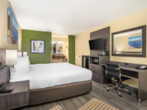 Quality Inn Klamath Falls - Crater Lake Gateway Hotels in Altamont