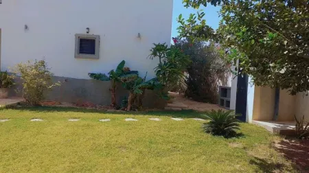 Luxury Villa in Ngaparou with Private Pool, 4 Bedrooms and Total Comfort Отели в г. Ngaparou