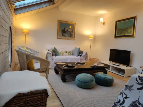 Appart Sous le Ciel, Charme et Lumière Près de Paris et du Parc Bel-air