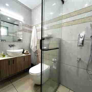 3-Bedroom Colonial style house near historic Fort Kochi with WiFi, AC Rooms