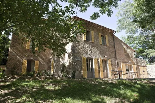 Provencal mill with private pool for 15 people