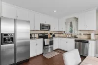 Spring Escape - 7 Miles From IAH