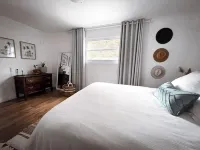 2 BATHROOM Executive Cottage with Office Hotel in zona Newton Centre