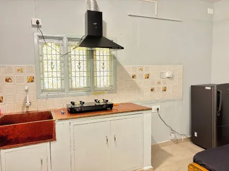 Cozy Beachside Stay Near Mahabalipuram Monuments. Отели рядом с достопримечательностью «Shirdi Saibaba Temple»