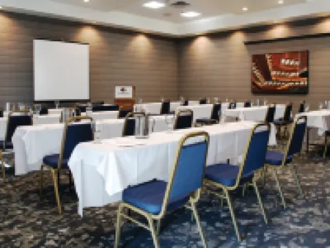 DoubleTree by Hilton Racine Harbourwalk Hotels in Racine