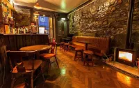 The Whisky Vaults - Quầy Bar