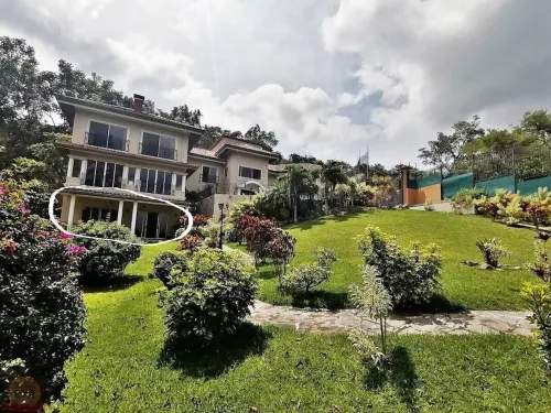 Stunning View Modern 2-bedroom apartment and Gardens with WiFi in Escazu Hotels in Escazu