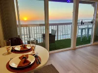 Oceanfront 2 Bed 2 Bath, 2 Parking Spots, Lovely View