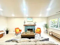 Spacious 4-bedroom house in cool Mountain View with WiFi